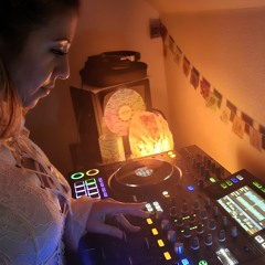 DJ Dani Love