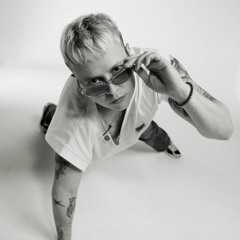 NICK HURTON