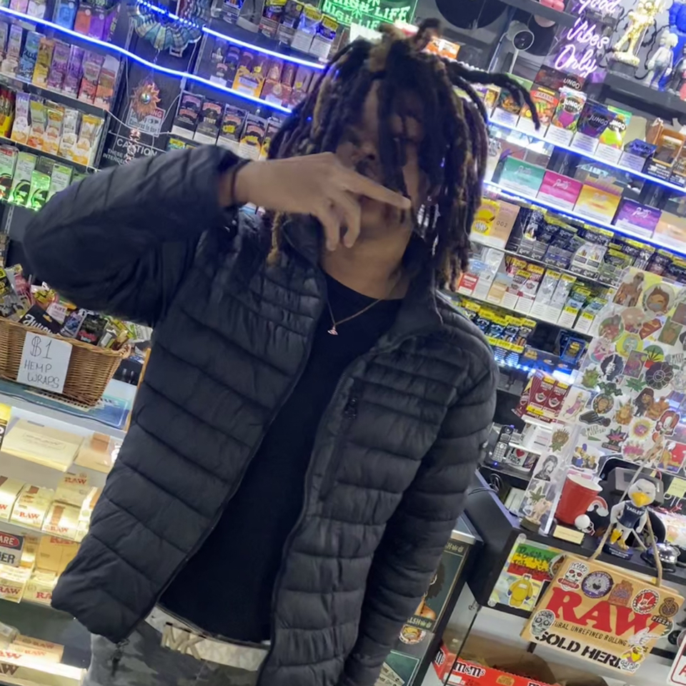 SiyahXO! [ @siyahhendrix ]
