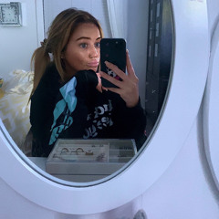 Chloe Nicol 🪩 ⛓️ 👽 📀 🪅