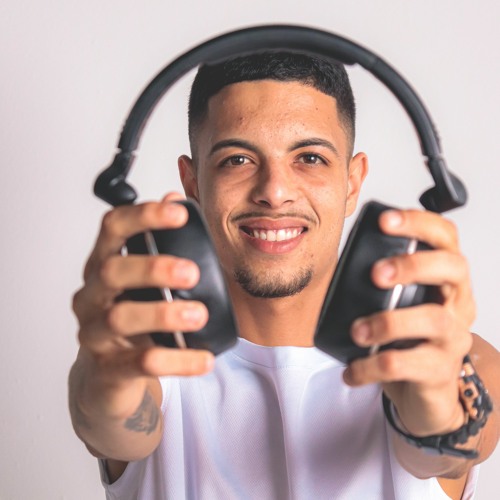 Stream De Copao Na Mao Mc Livinho Kevin O Chris Mc Pedrinho Dj