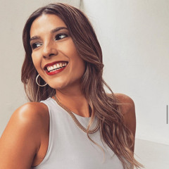 Lucía López 33