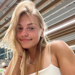 белый кот 🤍