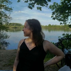 LAURA -