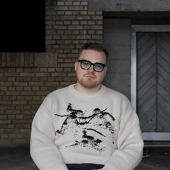 Lukas Bach