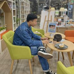Zwe Yaung Ni Thit