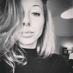 Leonie Eva