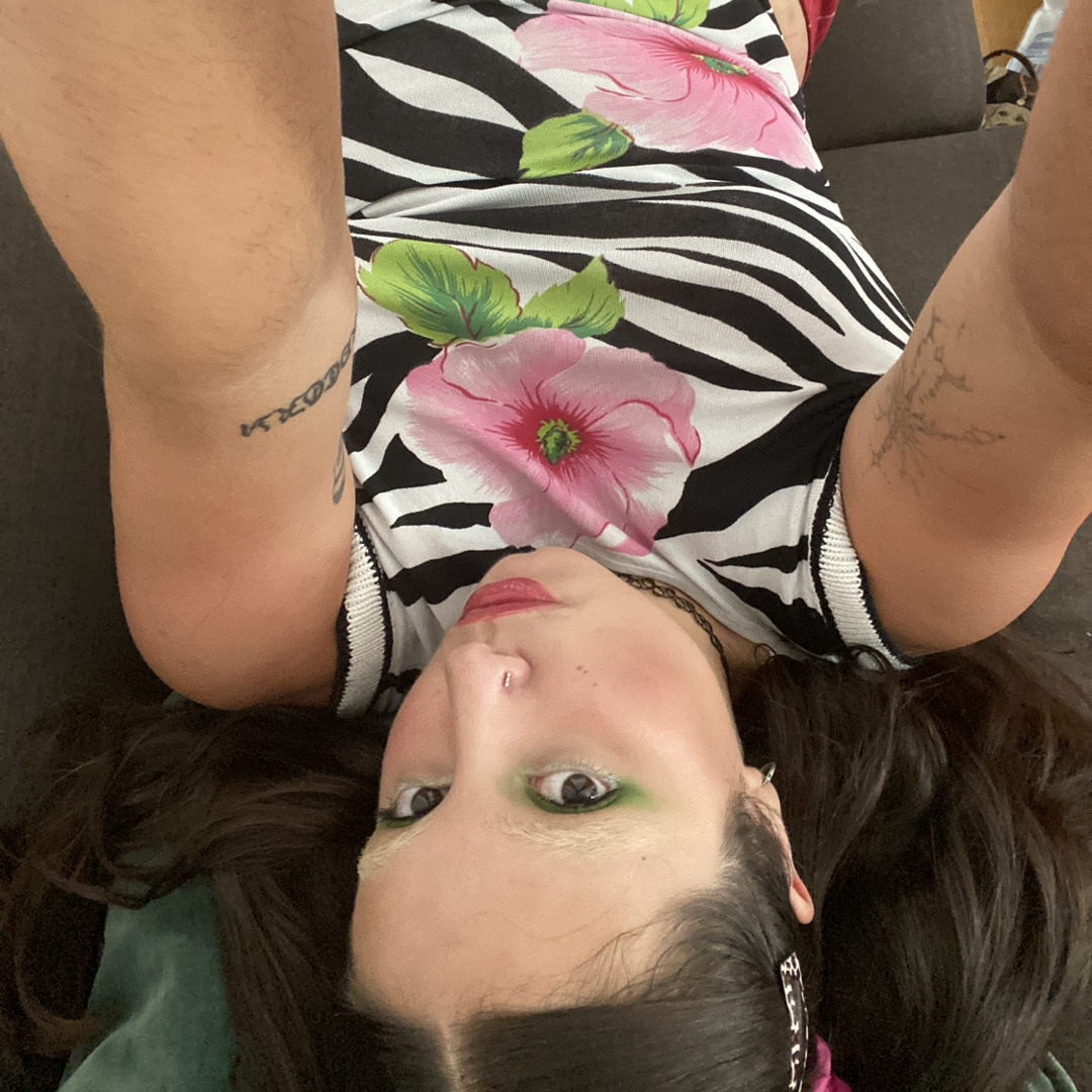 cora laguna’s avatar