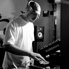 DJ Astrobee