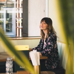 Joanne Dzierza Voice Over