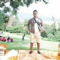 Dewa Manik Juniawan Lalos
