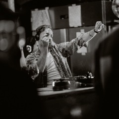 Oliver Dancing