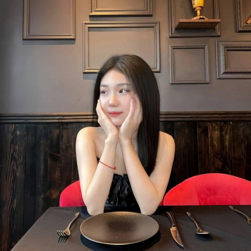 Phương Ly — artist photo