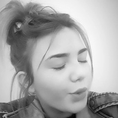 Ellie smith🩷