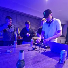 EJ