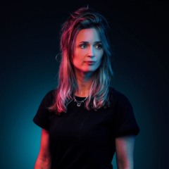 Elaine Thiele || Housuh In De Pauzuh