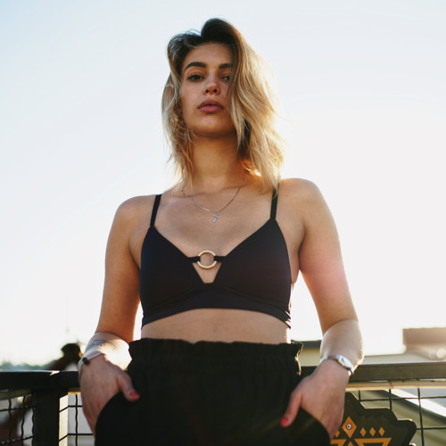 Bombshell stream with sonya vibe. Bombshell stream with sonya vibe