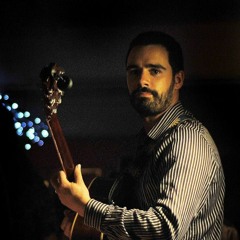 Charlie Pinker - acoustic fingerstyle guitarist