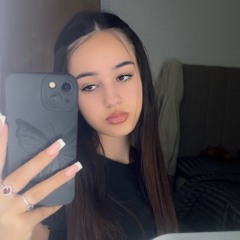 jadalouiseali🌶️🍒🎀🎱