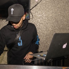 DJ WAVEY