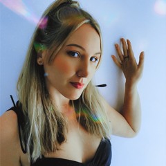 Julia Eliza