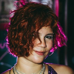 Estelly Soares