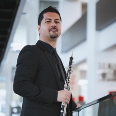 José Luis Urquieta, Oboe