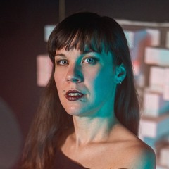 Aline J.