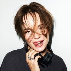 SASHA SPILBERG