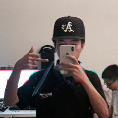 ✪ 𝔞𝔞𝔯𝔬𝔫