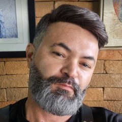 Adriano Bezerra Corretor