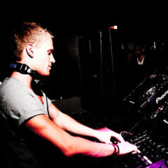 Tom Andrews