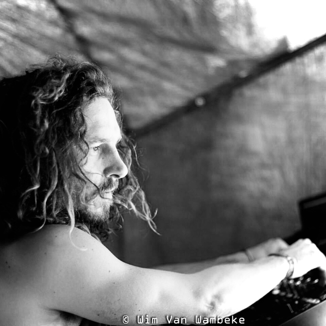 Stream Hobin Rood music | Listen to songs, albums, playlists for free ...