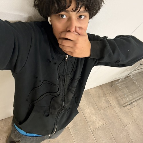 Hit a play [whylunar]