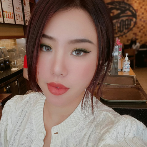 LynĐan Lê’s avatar