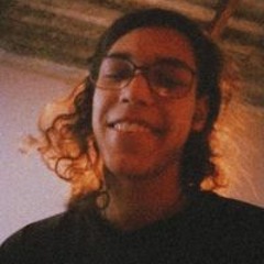 SonicCarecaJogandoFNAF