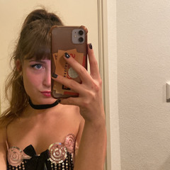 anouschka L