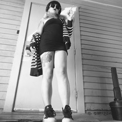 hannah plays alone
