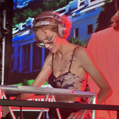 DJ Mixzie