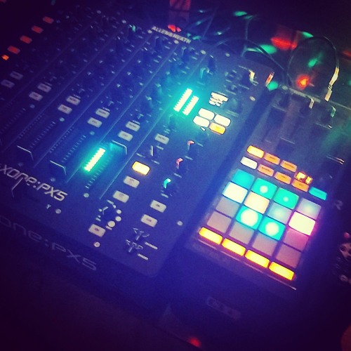 CrossVox Live @ Twitch.tv/crossvoxlive