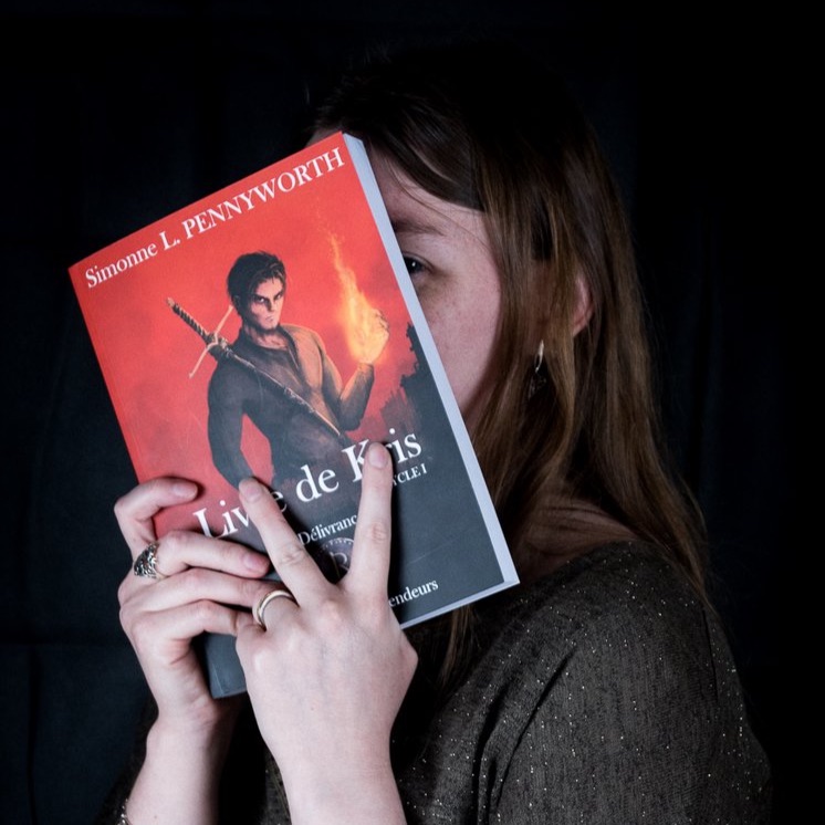 Dans la tête de Simonne, Episode 13 : Les défendeurs, Ezeldar, Platon et l'Atlantide