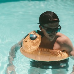 Poolboyy