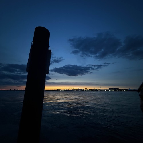 i was geekin (@nasamadeit)