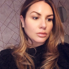 Carly Houghton