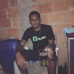 Yaan Mello Jr.