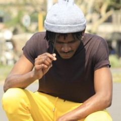 Mfan'onephimbo Lashaka