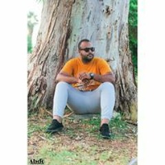 مصطفي محمود