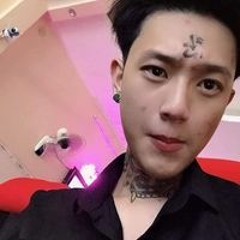 Thắngg Em