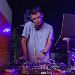 DJ Renzo Roldan