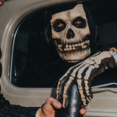 sxicide (@yourskinbleeds)